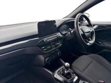SPOTICAR Ford Focus 1.0t Ecoboost St-line Euro 6 (s/s) 5dr Used Car - Saloon Petrol Black - Wallsend - 1200626478_3