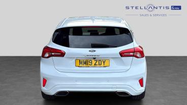 SPOTICAR Ford Focus 1.0t Ecoboost Vignale Euro 6 (s/s) 5dr Used Car - Saloon Petrol White - Sheffield - 1200627143_4