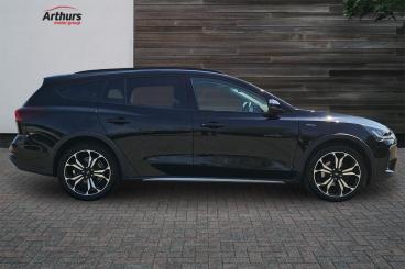 SPOTICAR Ford Focus 1.0t Ecoboost Mhev Active X Edition Euro 6 (s/s) 5 Used Car - Estate Petrol Black - Newtown - 1200633295_2