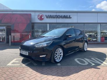 SPOTICAR Ford Focus 1.0t Ecoboost St-line Euro 6 (s/s) 5dr Used Car - Saloon Petrol Black - Melton Mowbray - 1200634273_1