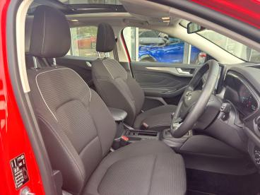 SPOTICAR Ford Focus 1.0t Ecoboost Titanium Euro 6 (s/s) 5dr Used Car - Saloon Petrol Red - Trowbridge - 1200638578_5