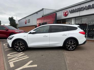 SPOTICAR Ford Focus 1.0t Ecoboost Active X Auto Euro 6 (s/s) 5dr Used Car - Estate Petrol White - Melton Mowbray - 1200642355_2