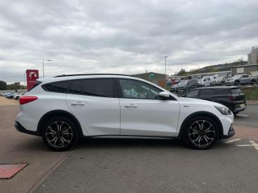 SPOTICAR Ford Focus 1.0t Ecoboost Active X Auto Euro 6 (s/s) 5dr Used Car - Estate Petrol White - Melton Mowbray - 1200642355_5