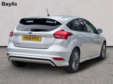 SPOTICAR Ford Focus 1.0t Ecoboost St-line Euro 6 (s/s) 5dr Used Car - Saloon Petrol Silver - Cirencester - 1200643056_2