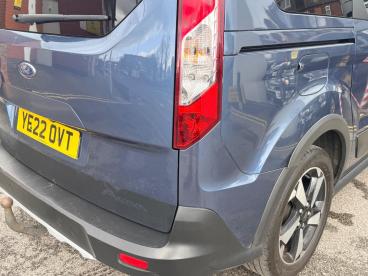 SPOTICAR Ford Tourneo Grand Tourneo Connect 1.5 Ecoblue Active Auto Euro 6 (s/s) 5dr Used Car - Mpv Diesel Blue - Wakefield - 1200590832_5