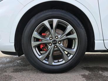 SPOTICAR Ford Kuga 2.5h Duratec St-line Edition Cvt Euro 6 (s/s) 5dr Used Car - Suv Hybrid White - Telford - 1200549702_5