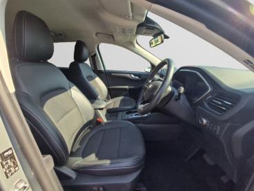 SPOTICAR Ford Kuga 1.5 Ecoblue Titanium Edition Auto Euro 6 (s/s) 5dr Used Car - Suv Diesel Silver - Clacton-on-sea - 1200603531_3