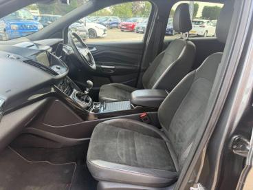 SPOTICAR Ford Kuga 2.0 Tdci St-line X Awd Euro 6 (s/s) 5dr Used Car - Suv Diesel Grey - Billinghay - 1200616947_4