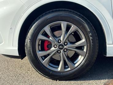 SPOTICAR Ford Kuga 1.5t Ecoboost St-line First Edition Euro 6 (s/s) 5 Used Car - Suv Petrol White - Swindon - 1200618419_4