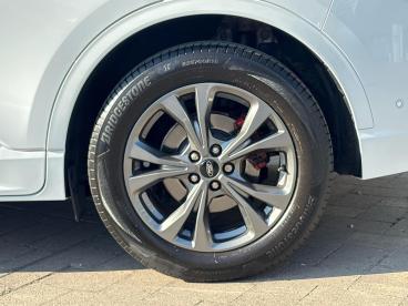 SPOTICAR Ford Kuga 1.5t Ecoboost St-line First Edition Euro 6 (s/s) 5 Used Car - Suv Petrol White - Swindon - 1200618419_5