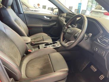 SPOTICAR Ford Kuga 2.5h Duratec St-line Cvt Euro 6 (s/s) 5dr Used Car - Suv Hybrid Red - Bridgend - 1200619026_3