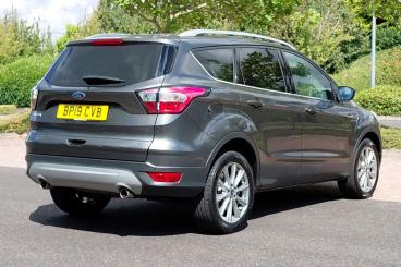 SPOTICAR Ford Kuga 1.5t Ecoboost Titanium Edition Euro 6 (s/s) 5dr Used Car - Suv Petrol Grey - Littlehampton - 1200624185_3