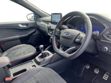 SPOTICAR Ford Kuga 1.5t Ecoboost St-line Edition Euro 6 (s/s) 5dr Used Car - Suv Petrol White - Ross-on-wye - 1200631462_3