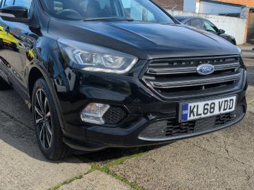SPOTICAR Ford Kuga 1.5t Ecoboost St-line Euro 6 (s/s) 5dr Used Car - Suv Petrol Black - Northallerton - 1200640906_5