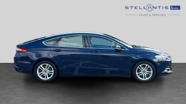 SPOTICAR Ford Mondeo 1.0t Ecoboost Zetec Euro 6 (s/s) 5dr Used Car - Saloon Petrol Blue - Chingford - 1200629140_2