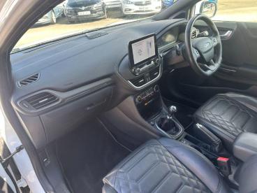 SPOTICAR Ford Puma 1.0t Ecoboost Mhev St-line Vignale Euro 6 (s/s) 5d Used Car - Suv Hybrid White - Billinghay - 1200543756_3