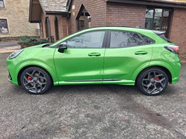 SPOTICAR Ford Puma 1.5t Ecoboost St Euro 6 (s/s) 5dr Used Car - Suv Petrol Green - Accrington - 1200574638_5