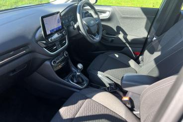 SPOTICAR Ford Puma 1.0t Ecoboost Mhev Titanium Euro 6 (s/s) 5dr Used Car - Suv Hybrid Silver - Bridgend - 1200635025_2