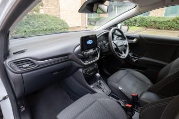 SPOTICAR Ford Puma 1.0t Ecoboost Titanium Dct Euro 6 (s/s) 5dr Used Car - Suv Petrol White - Nuneaton - 1200643783_4