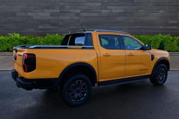 SPOTICAR Ford Ranger 2.0 Td Ecoblue Wildtrak Auto 4wd Euro 6 (s/s) 4dr Used Car - Commercial Vehicle Diesel Orange - Telford - 1200537029_4