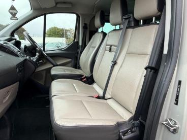 SPOTICAR Ford Tourneo Custom 2.0 310 Ecoblue Titanium L2 Euro 6 (s/s) 5dr Used Car - Commercial Vehicle Diesel Silver - Billinghay - 1200531210_4