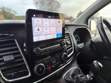 SPOTICAR Ford Transit Custom 2.0 Ecoblue 130ps D/cab 6 Seater Limited Van Used Car - Commercial Vehicle Diesel White - Billinghay - 1200570106_5