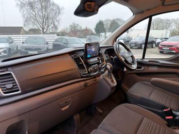 SPOTICAR Ford Transit Custom 2.0 320 Ecoblue Limited Crew Van Auto L2 H1 Euro 6 Used Car - Commercial Vehicle Diesel White - Billinghay - 1200573018_3