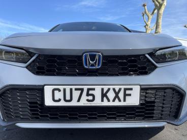 SPOTICAR Honda Civic 2.0 H I-mmd Advance Ecvt Euro 6 (s/s) 5dr Used Car - Saloon Hybrid Grey - Swansea - 1200593347_4