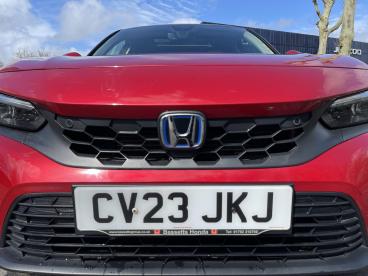 SPOTICAR Honda Civic 2.0 H I-mmd Advance Ecvt Euro 6 (s/s) 5dr Used Car - Saloon Hybrid Red - Swansea - 1200595265_4