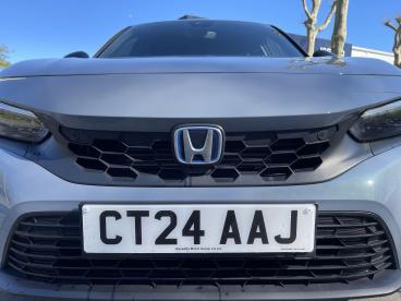 SPOTICAR Honda Civic 2.0 H I-mmd Sport Ecvt Euro 6 (s/s) 5dr Used Car - Saloon Hybrid Grey - Swansea - 1200597815_4