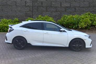 SPOTICAR Honda Civic 1.0 Vtec Turbo Ex Sport Line Euro 6 (s/s) 5dr Used Car - Saloon Petrol White - Rugby - 1200613719_3
