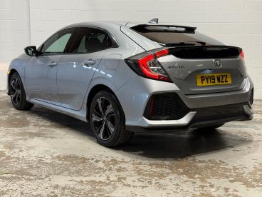 SPOTICAR Honda Civic 1.0 Vtec Turbo Ex Euro 6 (s/s) 5dr Used Car - Saloon Petrol Silver - Carlisle - 1200618904_2