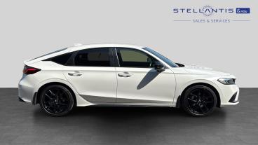 SPOTICAR Honda Civic 2.0 H I-mmd Sport Ecvt Euro 6 (s/s) 5dr Used Car - Saloon Hybrid White - Bristol - 1200625435_2