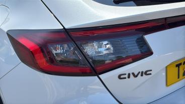 SPOTICAR Honda Civic 2.0 H I-mmd Sport Ecvt Euro 6 (s/s) 5dr Used Car - Saloon Hybrid White - Bristol - 1200625435_5