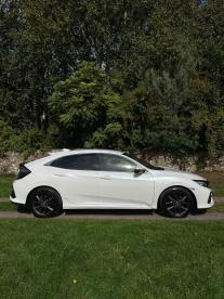 SPOTICAR Honda Civic 1.0 Vtec Turbo Sr Euro 6 (s/s) 5dr Used Car - Saloon Petrol White - Abergavenny - 1200637768_5