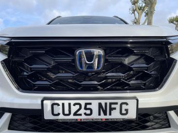 SPOTICAR Honda Cr-v 2.0 17.7kwh Advance Tech Ecvt Euro 6 (s/s) 5dr Used Car - Suv Plug-in Hybrid White - Swansea - 1200558164_4