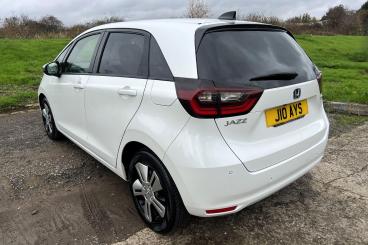 SPOTICAR Honda Jazz 1.5 H I-mmd Ex Ecvt Euro 6 (s/s) 5dr Used Car - City Car Hybrid White - Bridgend - 1200555592_3