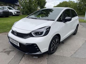 SPOTICAR Honda Jazz 1.5 H I-mmd Advance Sport Ecvt Euro 6 (s/s) 5dr Used Car - City Car Hybrid White - Swansea - 1200638447_3