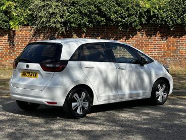 SPOTICAR Honda Jazz 1.5 H I-mmd Ex Ecvt Euro 6 (s/s) 5dr Used Car - City Car Hybrid White - Hemel Hempstead - 1200638538_3