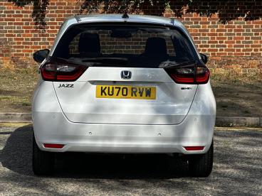 SPOTICAR Honda Jazz 1.5 H I-mmd Ex Ecvt Euro 6 (s/s) 5dr Used Car - City Car Hybrid White - Hemel Hempstead - 1200638538_4