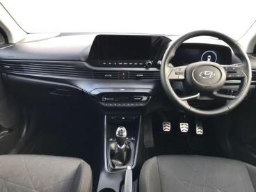 SPOTICAR Hyundai Bayon 1.0 T-gdi Mhev Premium Euro 6 (s/s) 5dr Used Car - Suv Hybrid White - Bangor - 1200549179_4