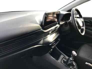 SPOTICAR Hyundai Bayon 1.0 T-gdi Mhev Premium Euro 6 (s/s) 5dr Used Car - Suv Hybrid White - Bangor - 1200549179_5