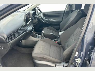 SPOTICAR Hyundai Bayon 1.0 T-gdi Mhev Premium Euro 6 (s/s) 5dr Used Car - Suv Hybrid Grey - Eastbourne - 1200560240_2