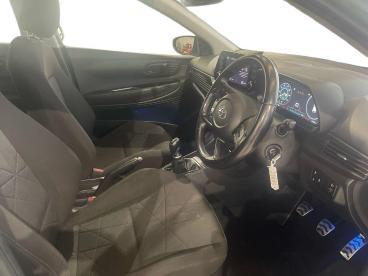 SPOTICAR Hyundai Bayon 1.0 Tgdi 48v Mhev Se Connect 5dr Used Car - Suv Petrol Green - Bridgend - 1200561688_3