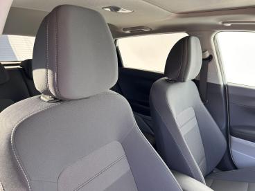 SPOTICAR Hyundai Bayon 1.0 T-gdi Ultimate Dct Euro 6 (s/s) 5dr Used Car - Suv Petrol White - Preston - 1200571226_5