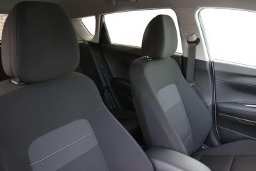 SPOTICAR Hyundai Bayon 1.0 T-gdi Premium Dct Euro 6 (s/s) 5dr Used Car - Suv Petrol White - Preston - 1200571230_4