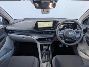 SPOTICAR Hyundai Bayon 1.0 T-gdi Ultimate Dct Euro 6 (s/s) 5dr Used Car - Suv Petrol White - Preston - 1200578067_5