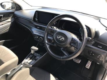 SPOTICAR Hyundai Bayon 1.0 T-gdi Mhev Se Connect Dct Euro 6 (s/s) 5dr Used Car - Suv Hybrid Silver - Bangor - 1200598944_3