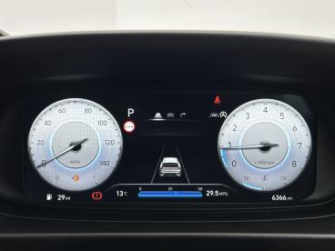 SPOTICAR Hyundai Bayon 1.0 T-gdi Premium Dct Euro 6 (s/s) 5dr Used Car - Suv Petrol White - Preston - 1200604356_3