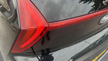 SPOTICAR Hyundai Bayon 1.0 T-gdi Mhev Premium Euro 6 (s/s) 5dr Used Car - Suv Hybrid Black - Maidstone - 1200626411_5
